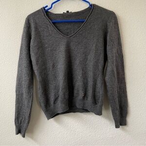 Escada 100% cashmere gray crew neck sweater